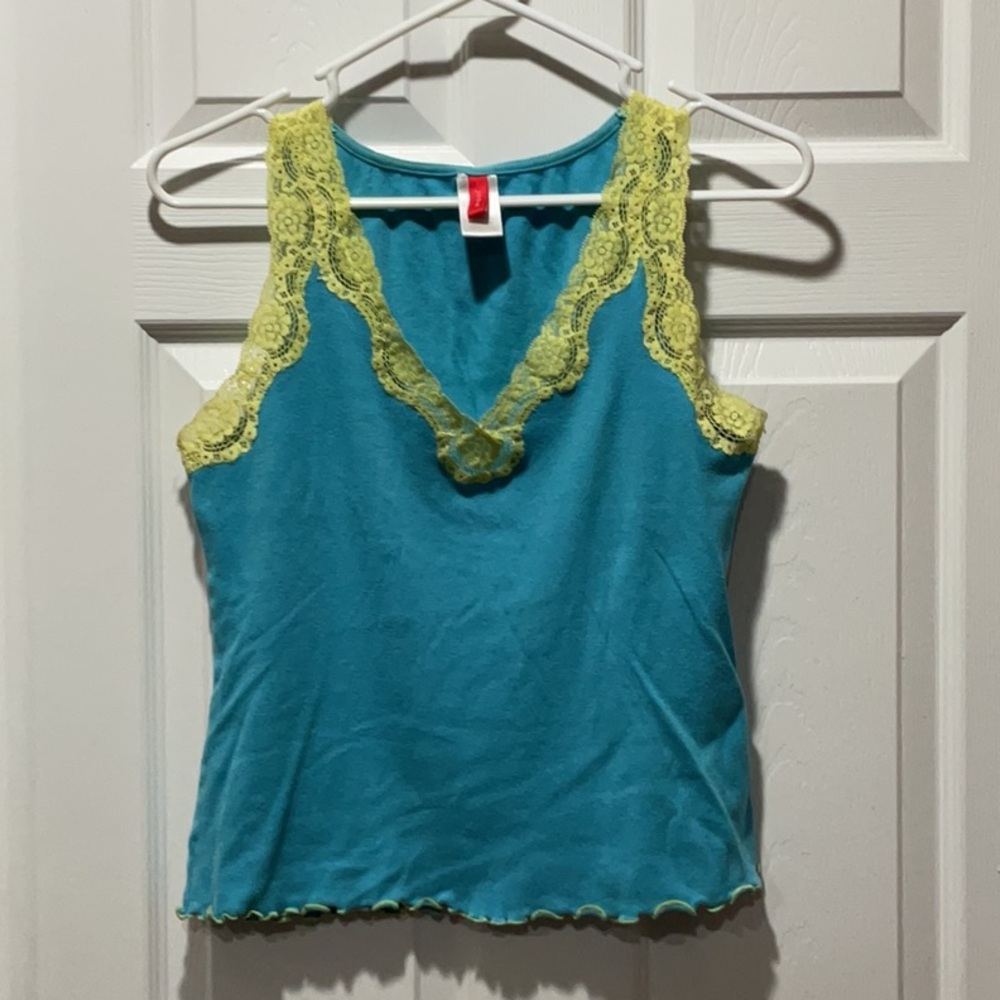 Embellished With Lace Trim Blue Fitted Tank Top/Camisole